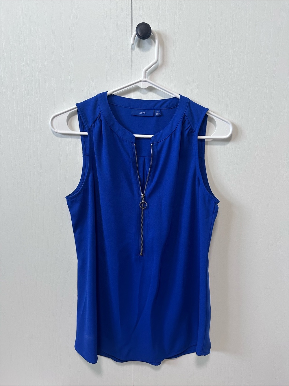 Apt. 9 Women's Royal Blue Sleeveless Zip-Front Blouse